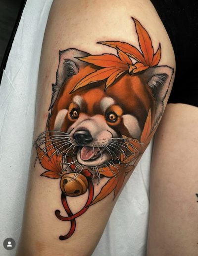 Tatuaje neotradicional con colores intensos en Black Haru Barcelona